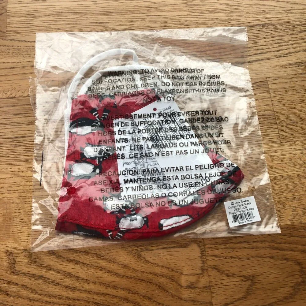 Vera Bradley Playful Penguins Face Mask Red Christmas Holiday NWT